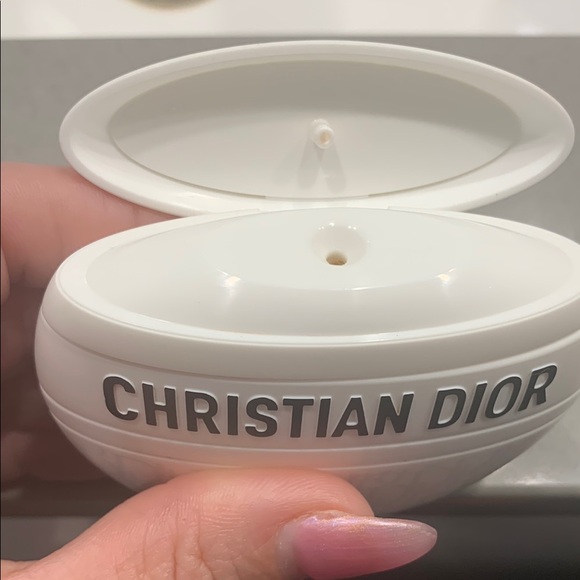 Christian Dior White Round Case - Picture 3 of 4